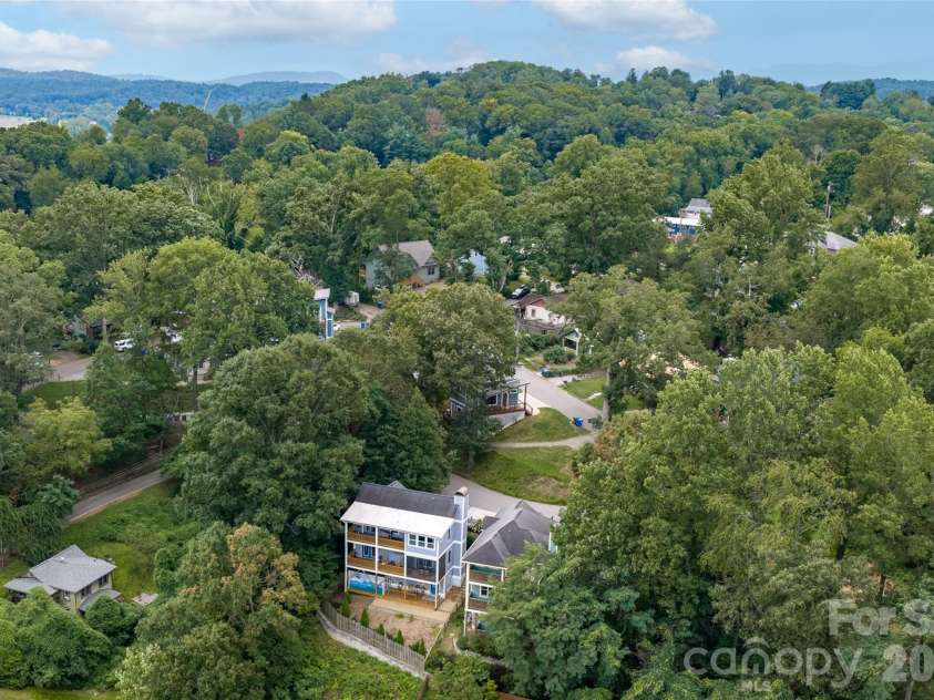 45 Logan Circle, Asheville, NC 28806.  MLS# CAR4415397, YatesRealty ID 46405. 