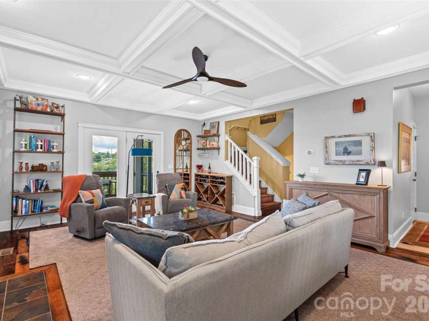45 Logan Circle, Asheville, NC 28806.  MLS# CAR4415397, YatesRealty ID 46405. Light-filled spaces frame the spectacular scenery beyond.