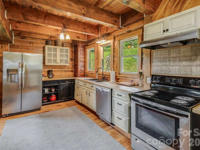 1185 Black Bear Drive, Mars Hill, NC 28754.  MLS# CAR4409355, YatesRealty ID 46406. 