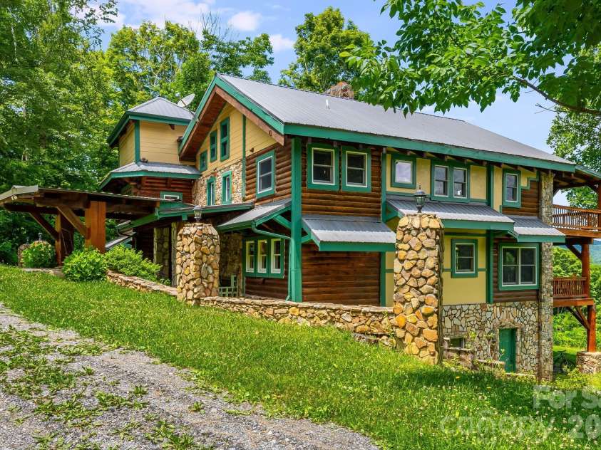 1185 Black Bear Drive, Mars Hill, NC 28754.  MLS# CAR4409355, YatesRealty ID 46406. 