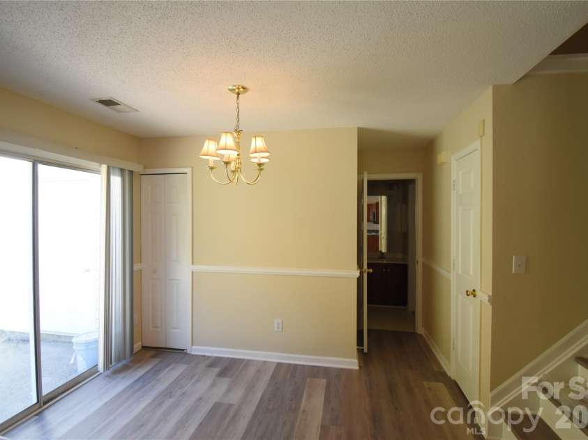 1814 Birch Heights Court, Charlotte, NC 28213.  MLS# CAR4409567, YatesRealty ID 46407. 