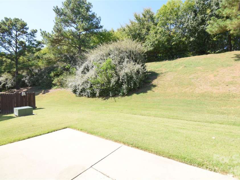 1814 Birch Heights Court, Charlotte, NC 28213.  MLS# CAR4409567, YatesRealty ID 46407. 