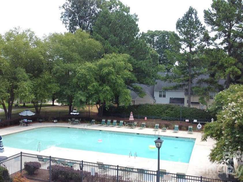 1814 Birch Heights Court, Charlotte, NC 28213.  MLS# CAR4409567, YatesRealty ID 46407. 