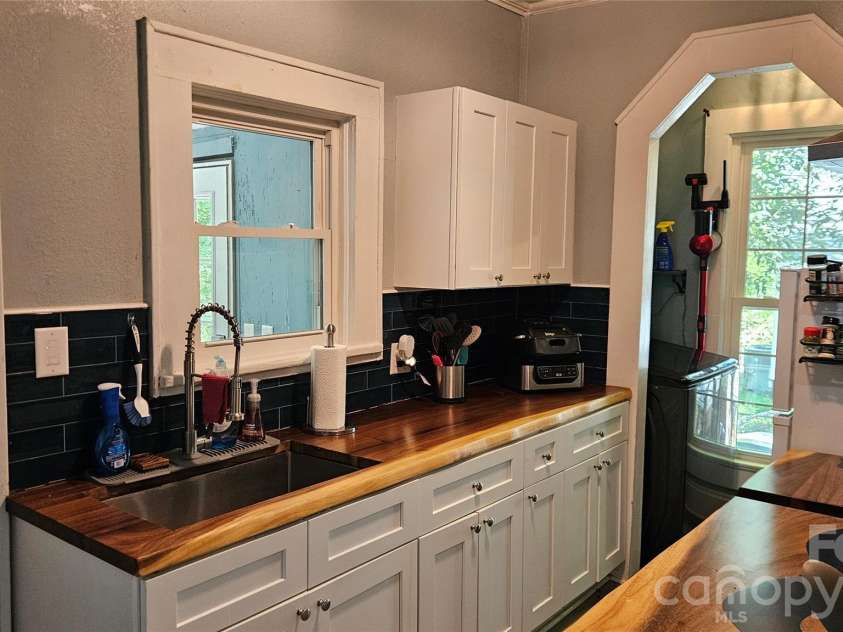 607 3rd Street, Spencer, NC 28159.  MLS# CAR4408591, YatesRealty ID 46408. Kitchen