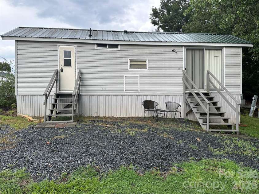 109 Hummingbird Circle, New London, NC 28127.  MLS# CAR4413096, YatesRealty ID 46409. 