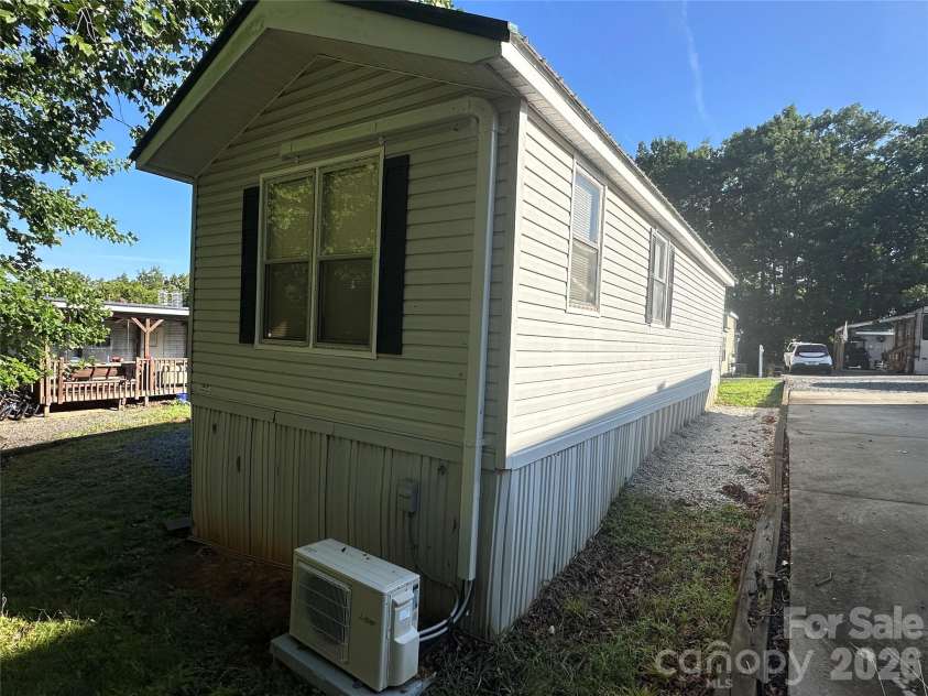 109 Hummingbird Circle, New London, NC 28127.  MLS# CAR4413096, YatesRealty ID 46409. 