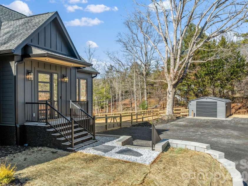 5 Trevs Way, Fletcher, NC 28732.  MLS# CAR4337019, YatesRealty ID 4641. 