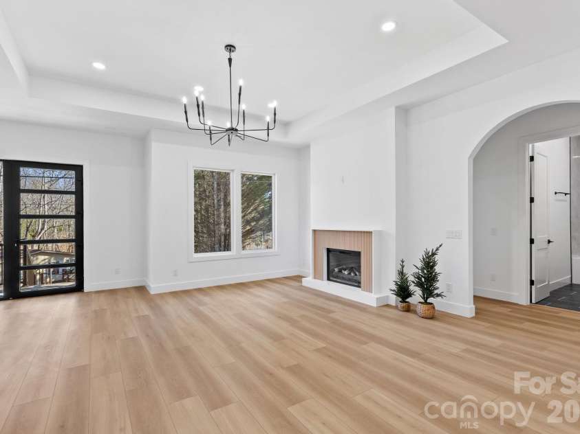 5 Trevs Way, Fletcher, NC 28732.  MLS# CAR4337019, YatesRealty ID 4641. 