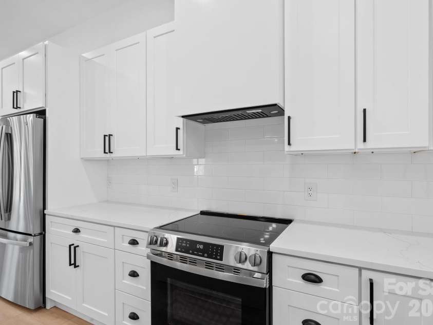 5 Trevs Way, Fletcher, NC 28732.  MLS# CAR4337019, YatesRealty ID 4641. 