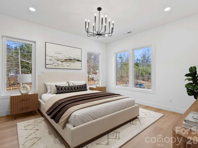 5 Trevs Way, Fletcher, NC 28732.  MLS# CAR4337019, YatesRealty ID 4641. 