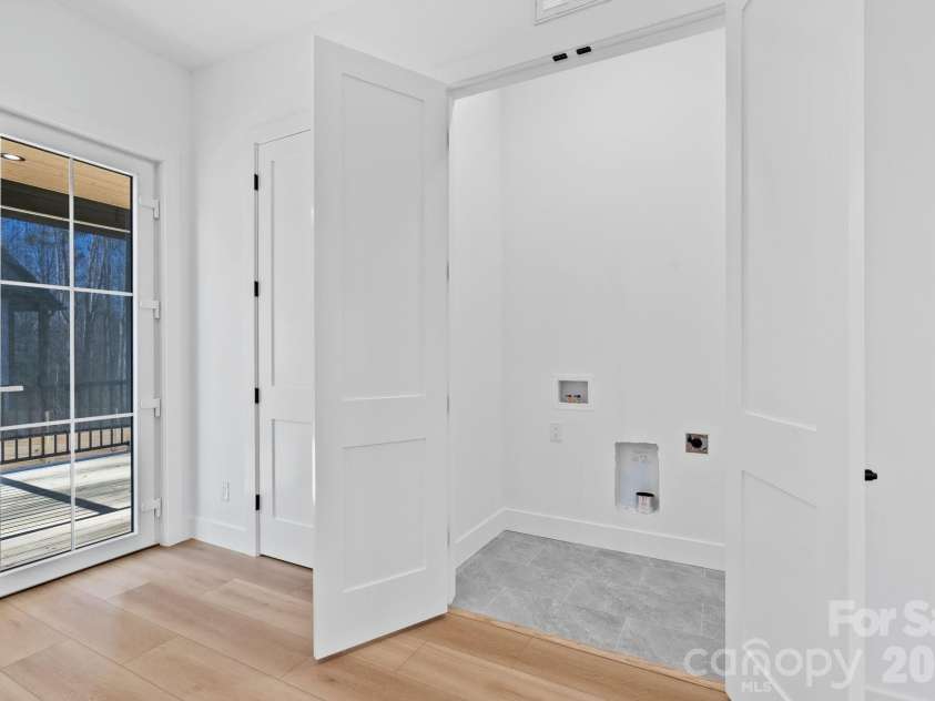 5 Trevs Way, Fletcher, NC 28732.  MLS# CAR4337019, YatesRealty ID 4641. 