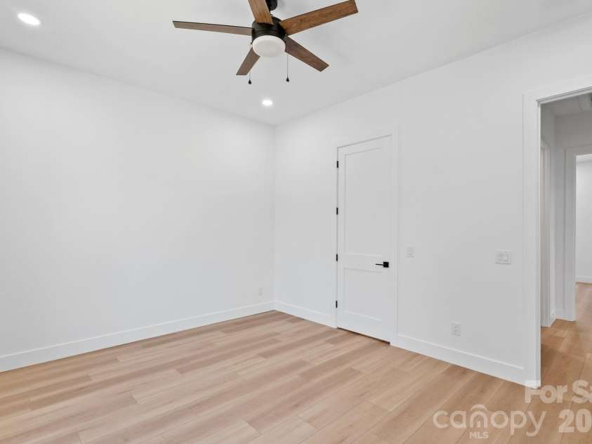 5 Trevs Way, Fletcher, NC 28732.  MLS# CAR4337019, YatesRealty ID 4641. 