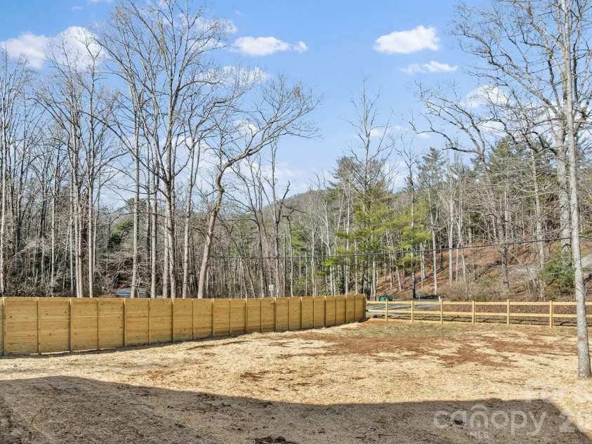 5 Trevs Way, Fletcher, NC 28732.  MLS# CAR4337019, YatesRealty ID 4641. 
