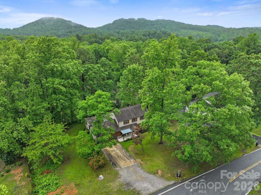 4 Beechwood Lakes Drive, Hendersonville, NC 28792.  MLS# CAR4380923, YatesRealty ID 46410. Note the ample parking - PLUS a 2 car garage!