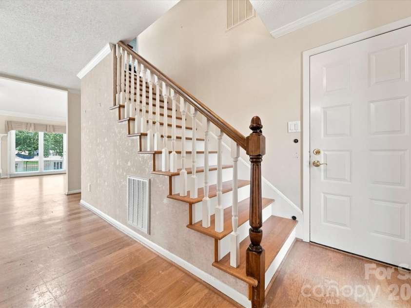 3823 ROCK BRIDGE Drive, Conover, NC 28613.  MLS# CAR4417507, YatesRealty ID 46411. 