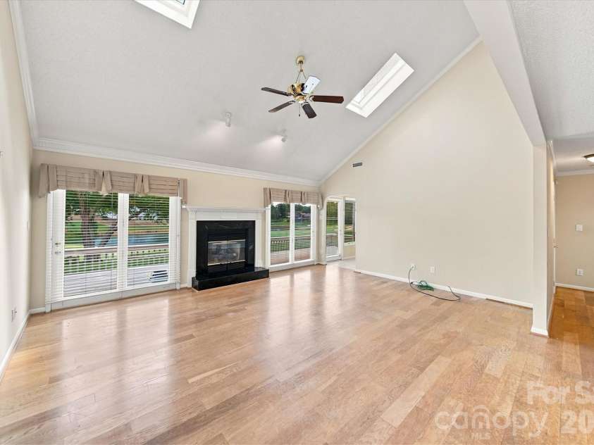 3823 ROCK BRIDGE Drive, Conover, NC 28613.  MLS# CAR4417507, YatesRealty ID 46411. 