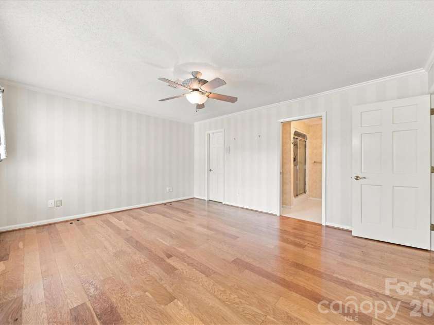 3823 ROCK BRIDGE Drive, Conover, NC 28613.  MLS# CAR4417507, YatesRealty ID 46411. 