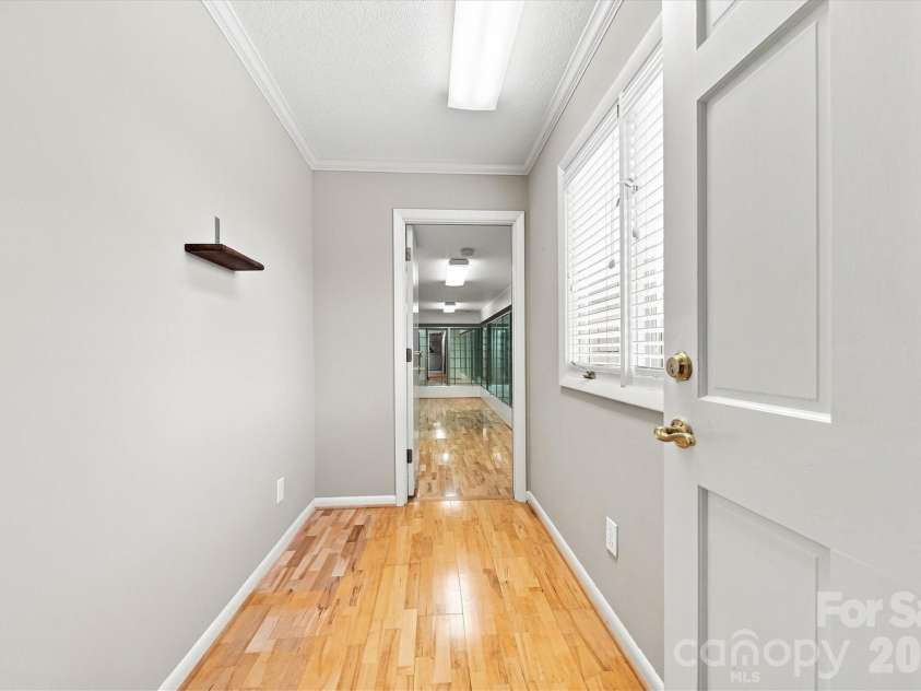 3823 ROCK BRIDGE Drive, Conover, NC 28613.  MLS# CAR4417507, YatesRealty ID 46411. 