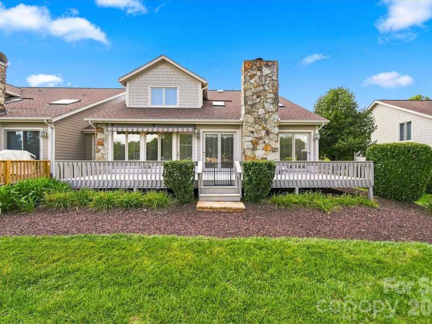 3823 ROCK BRIDGE Drive, Conover, NC 28613.  MLS# CAR4417507, YatesRealty ID 46411. 