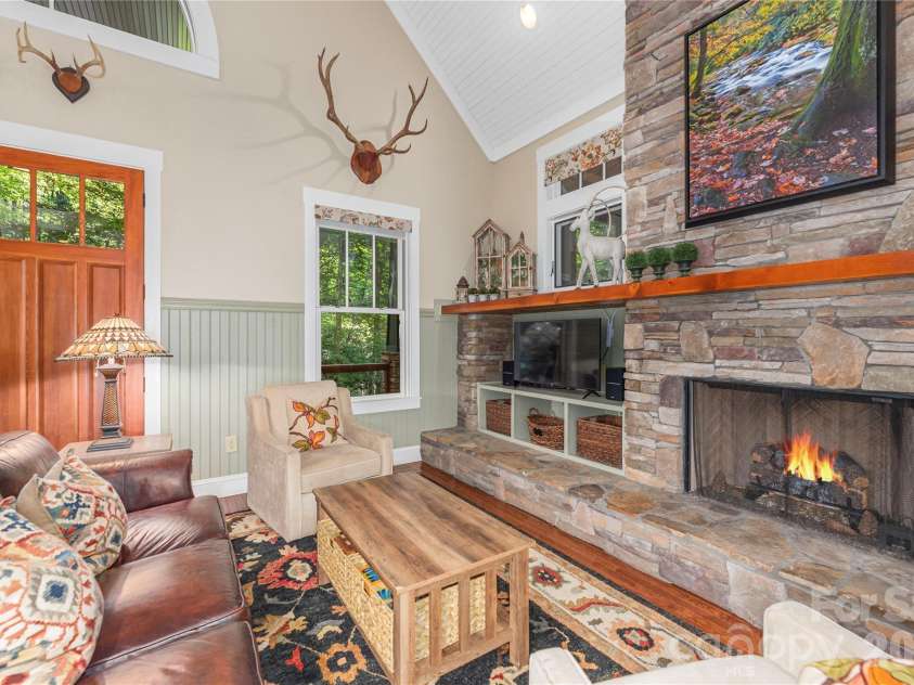 35 Flint Ridge Road, Bryson City, NC 28713.  MLS# CAR4410235, YatesRealty ID 46412. 