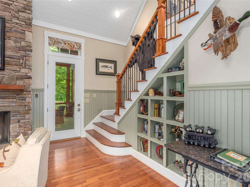 35 Flint Ridge Road, Bryson City, NC 28713.  MLS# CAR4410235, YatesRealty ID 46412. 
