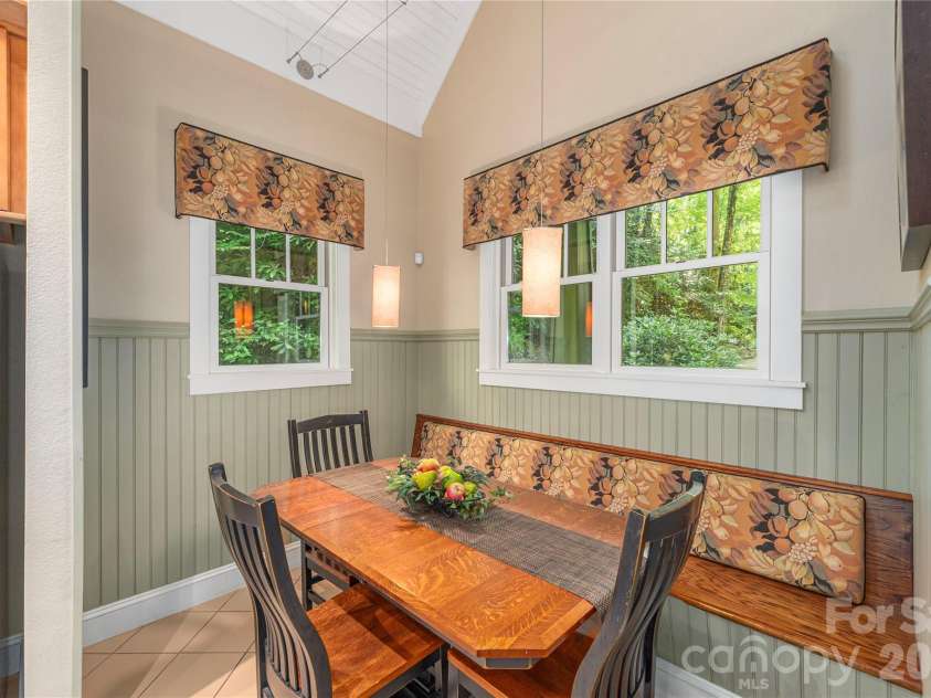 35 Flint Ridge Road, Bryson City, NC 28713.  MLS# CAR4410235, YatesRealty ID 46412. 