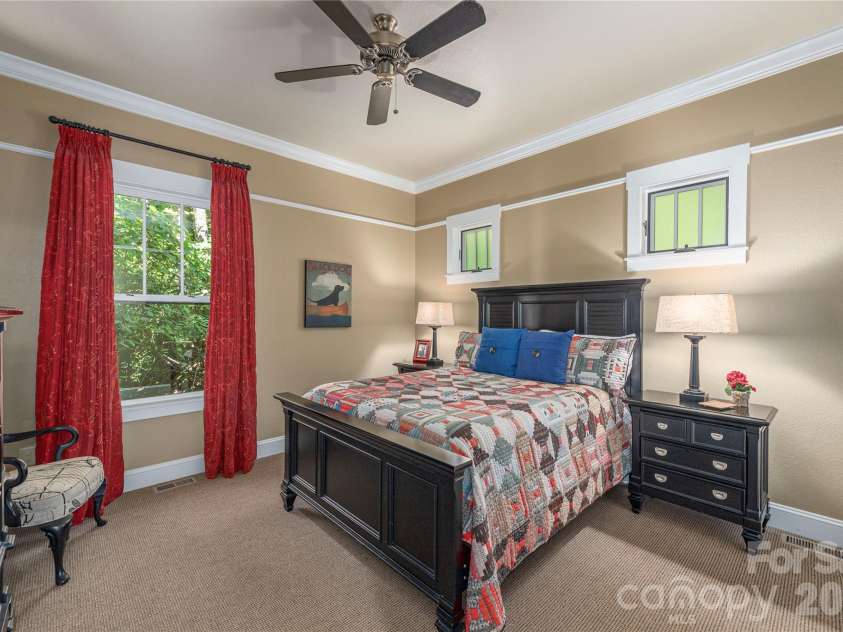 35 Flint Ridge Road, Bryson City, NC 28713.  MLS# CAR4410235, YatesRealty ID 46412. 