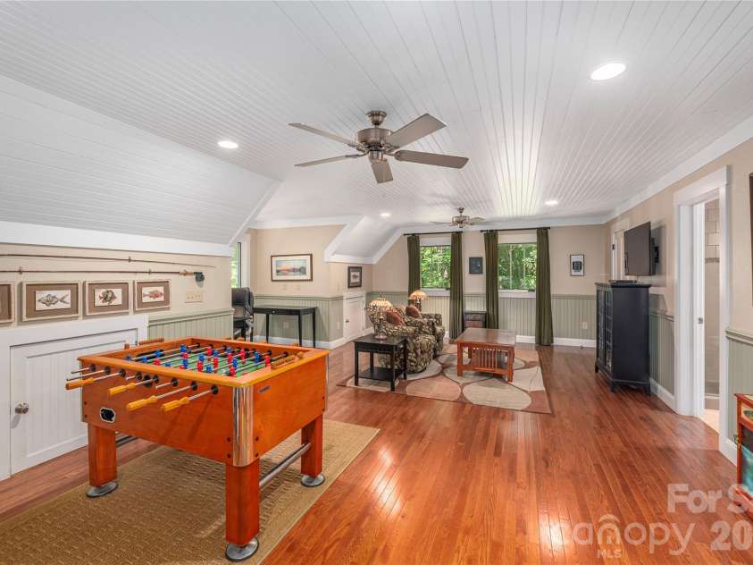 35 Flint Ridge Road, Bryson City, NC 28713.  MLS# CAR4410235, YatesRealty ID 46412. 