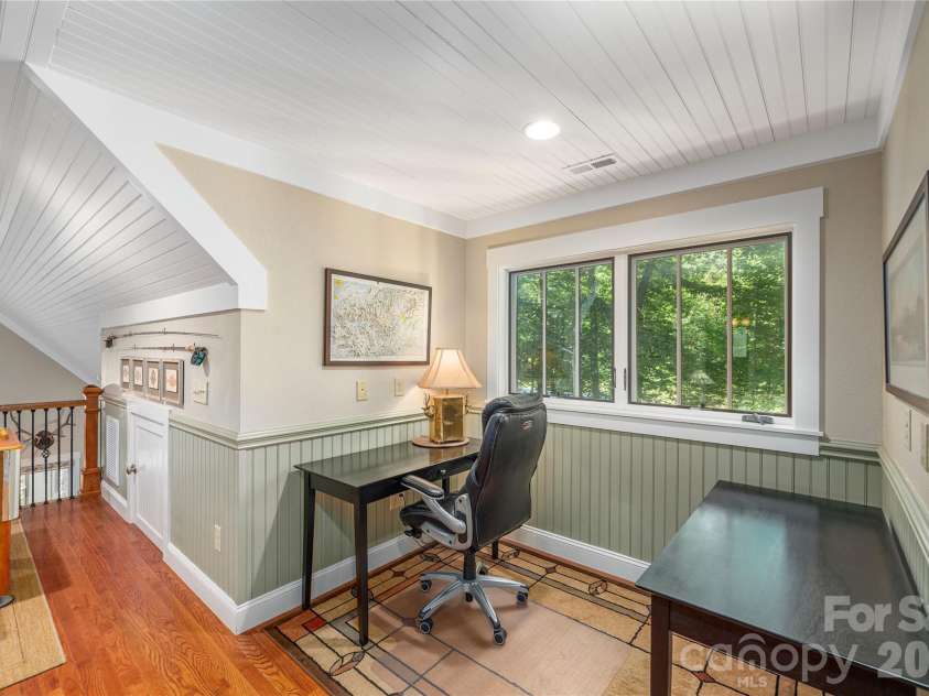 35 Flint Ridge Road, Bryson City, NC 28713.  MLS# CAR4410235, YatesRealty ID 46412. 