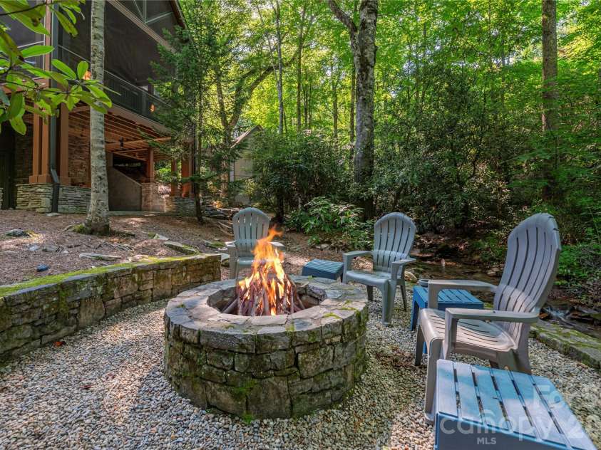 35 Flint Ridge Road, Bryson City, NC 28713.  MLS# CAR4410235, YatesRealty ID 46412. 