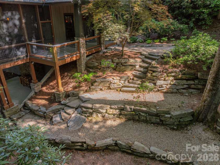 35 Flint Ridge Road, Bryson City, NC 28713.  MLS# CAR4410235, YatesRealty ID 46412. 