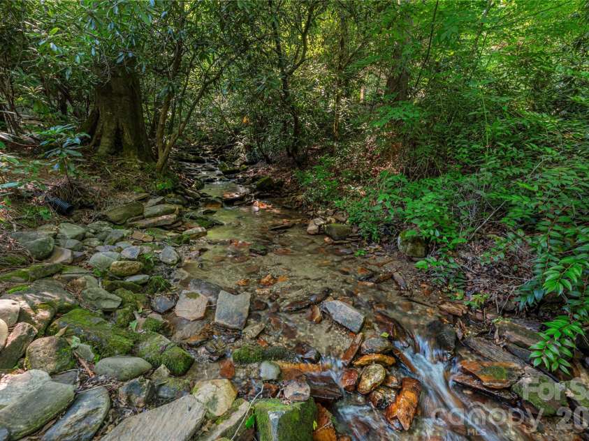 35 Flint Ridge Road, Bryson City, NC 28713.  MLS# CAR4410235, YatesRealty ID 46412. 