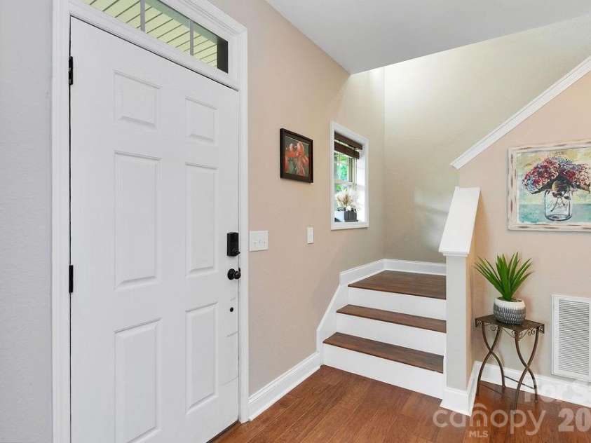 62 Pine Hill Drive, Brevard, NC 28712.  MLS# CAR4415644, YatesRealty ID 46413. 