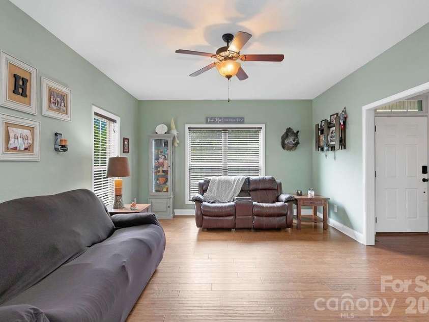 62 Pine Hill Drive, Brevard, NC 28712.  MLS# CAR4415644, YatesRealty ID 46413. 