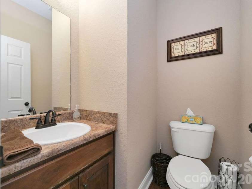 62 Pine Hill Drive, Brevard, NC 28712.  MLS# CAR4415644, YatesRealty ID 46413. 