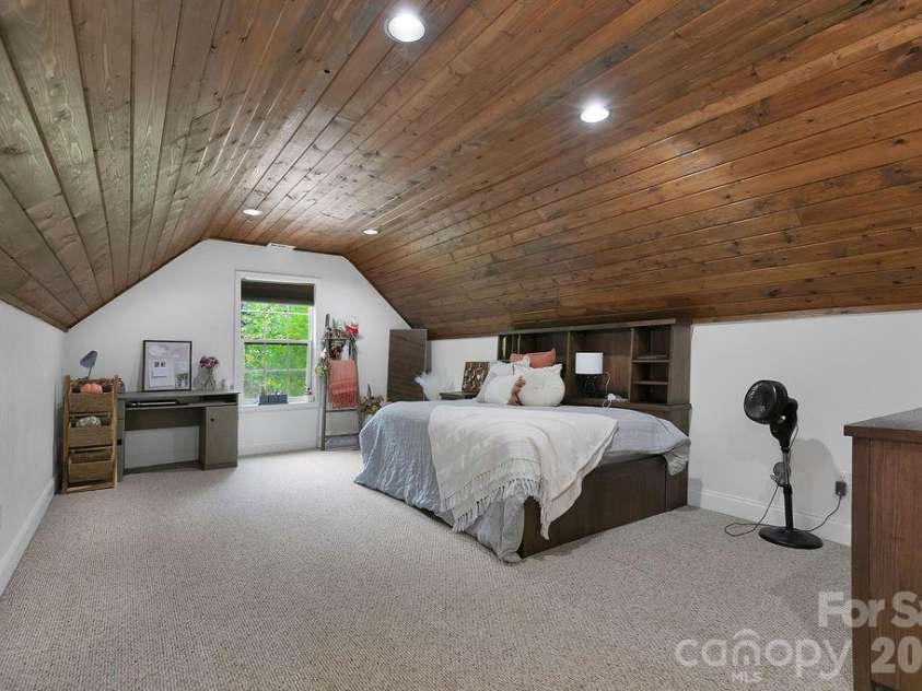 62 Pine Hill Drive, Brevard, NC 28712.  MLS# CAR4415644, YatesRealty ID 46413. 