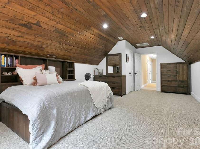 62 Pine Hill Drive, Brevard, NC 28712.  MLS# CAR4415644, YatesRealty ID 46413. 