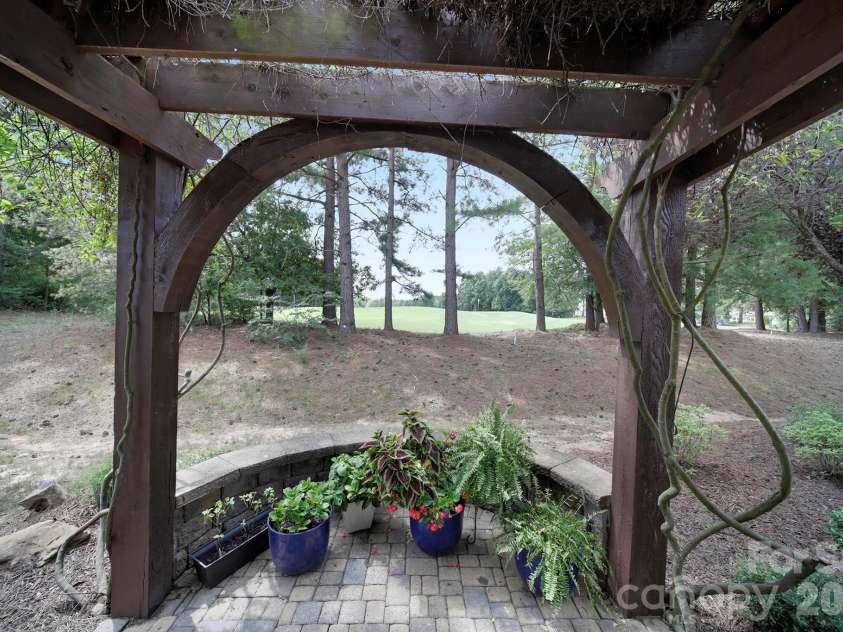 9219 Whistling Straits Drive, Indian Land, SC 29707.  MLS# CAR4417398, YatesRealty ID 46414. 