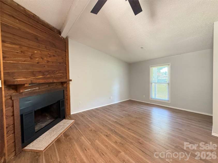 3523 Spring Terrace Lane, Charlotte, NC 28269.  MLS# CAR4404539, YatesRealty ID 46415. 