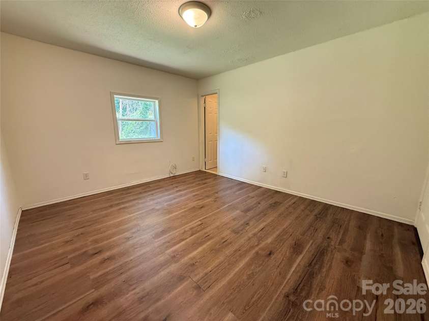 3523 Spring Terrace Lane, Charlotte, NC 28269.  MLS# CAR4404539, YatesRealty ID 46415. 