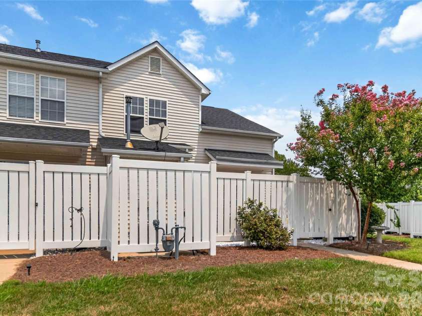 4131 Center Place Drive, Harrisburg, NC 28075.  MLS# CAR4408643, YatesRealty ID 46416. 