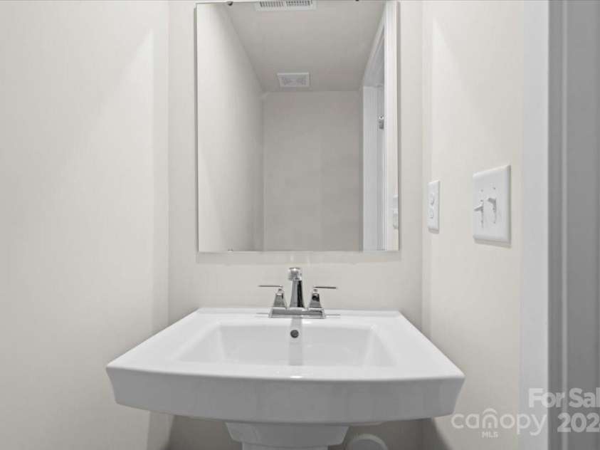 1725 Aspire Street, Charlotte, NC 28262.  MLS# CAR4205926, YatesRealty ID 4642. 