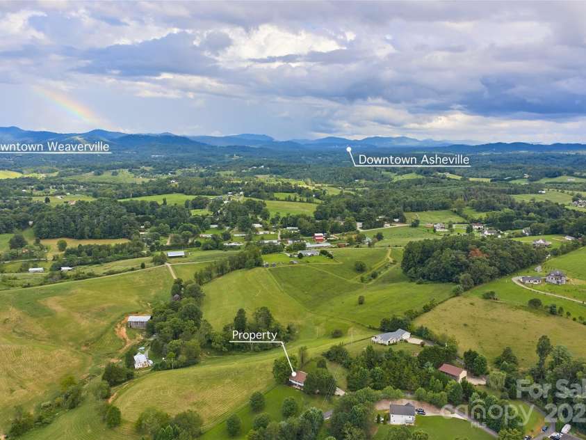 271 Breton Ridge Road, Leicester, NC 28748.  MLS# CAR4284121, YatesRealty ID 4642. 25 mins to Asheville, 20 mins to Weaverville