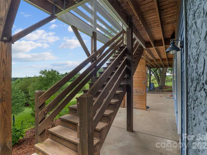 271 Breton Ridge Road, Leicester, NC 28748.  MLS# CAR4284121, YatesRealty ID 4642. Steps from Upper Level Deck