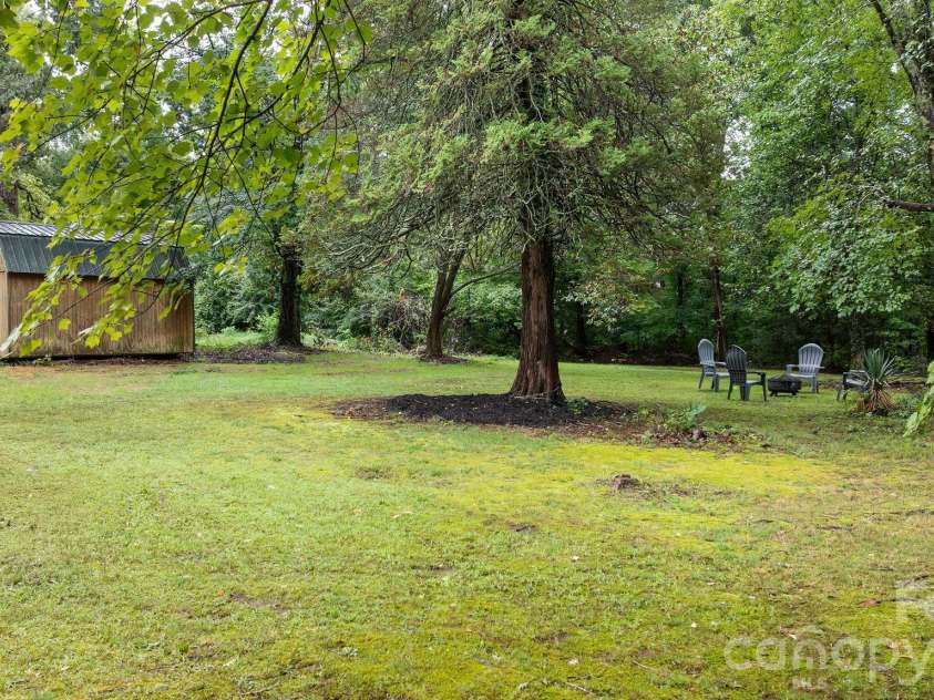 403 Shasta Lane, Lenoir, NC 28645.  MLS# CAR4417518, YatesRealty ID 46420. 