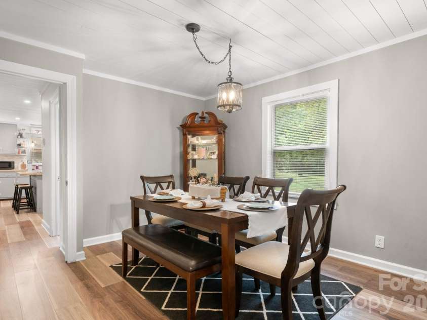 403 Shasta Lane, Lenoir, NC 28645.  MLS# CAR4417518, YatesRealty ID 46420. 