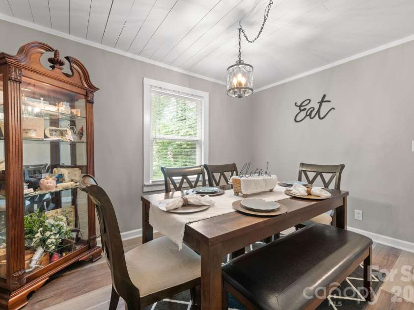 403 Shasta Lane, Lenoir, NC 28645.  MLS# CAR4417518, YatesRealty ID 46420. 