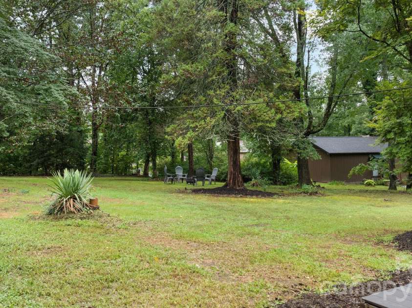 403 Shasta Lane, Lenoir, NC 28645.  MLS# CAR4417518, YatesRealty ID 46420. 