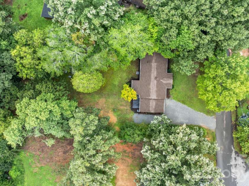 403 Shasta Lane, Lenoir, NC 28645.  MLS# CAR4417518, YatesRealty ID 46420. 