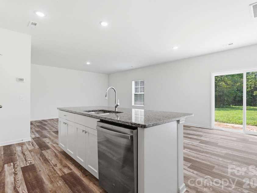 1820 Safriet Road, Statesville, NC 28677.  MLS# CAR4390167, YatesRealty ID 46421. Kitchen